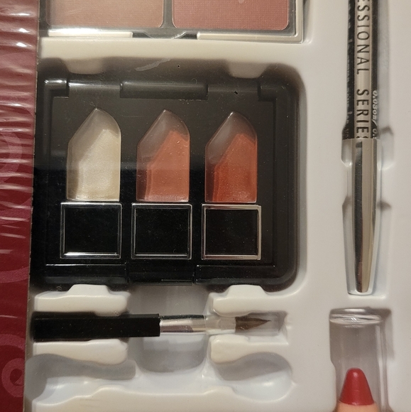 New Color Workshop Color Expressions Makeup 38+ Variety Kit Gift Set - Picture 9 of 11